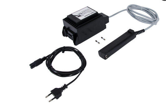 Fuente de Alimentación de Mesa TANDIR120 con Juego de Cables y Adaptador